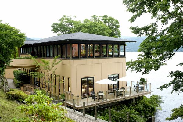 【神奈川】記念日ホテルおすすめ|絶景・洗練・特別感 山のホテル|まるで絵画! 箱根屈指の心温まるガーデンリゾート