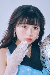 長浜広奈、昭和にタイムスリップできるなら？「アイドルになって、くるっくるのパーマをかけて…」昭和カルチャーに魅せられたおひなさまに迫る♡