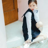 大原優乃、サブカルの聖地・下北沢へ♡ローファーライクなミュールに透けを効かせてお嬢様感を注入